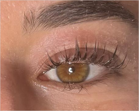 Modelo de cílios Lash lifting